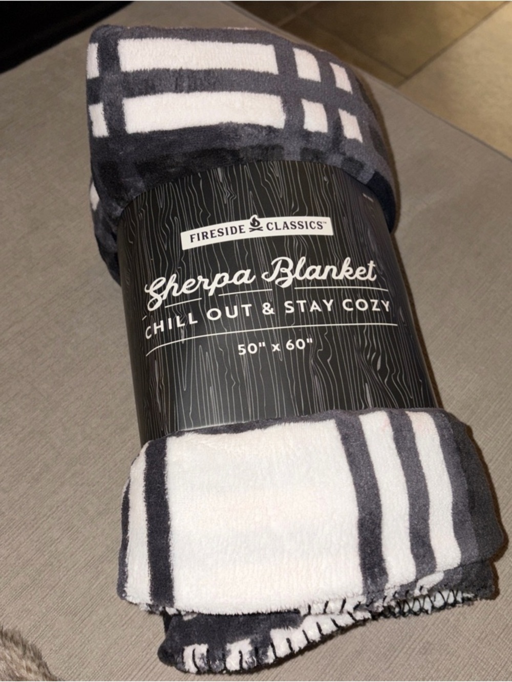 New! Fireside Classics Sherpa Blanket - White & Charcoal Plaid